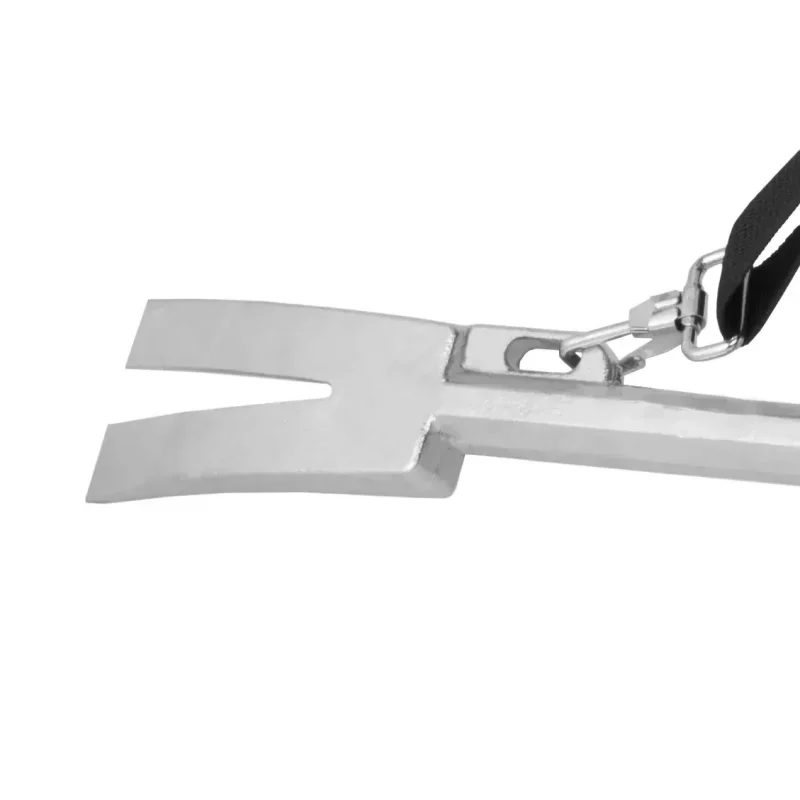 Close-up of the Ziamatic™ QUIC-BAR Tool’s prying end, featuring a chrome finish and sturdy design for strong leverage and efficient prying tasks.