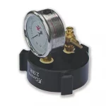 Kochek black aluminum 2.5 NH gauge cap with female rocker lug and brass bleeder valve.